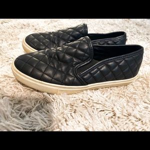 Steve Madden Slides in Black